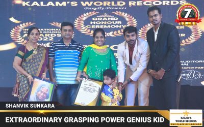 Extraordinary Grasping Power Genius Kid