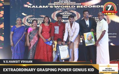 Extraordinary Grasping Power Genius Kid